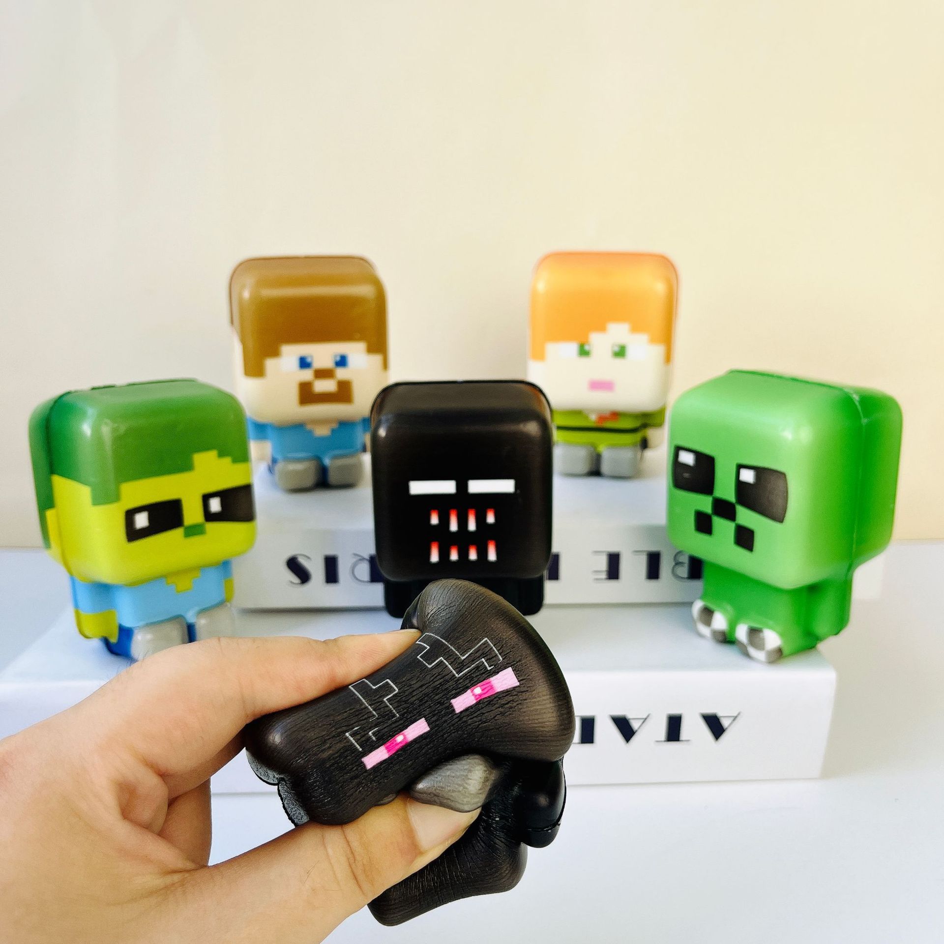 Party Games Music - Novo Modelo MC Bola Anti-stress, Brinquedo
